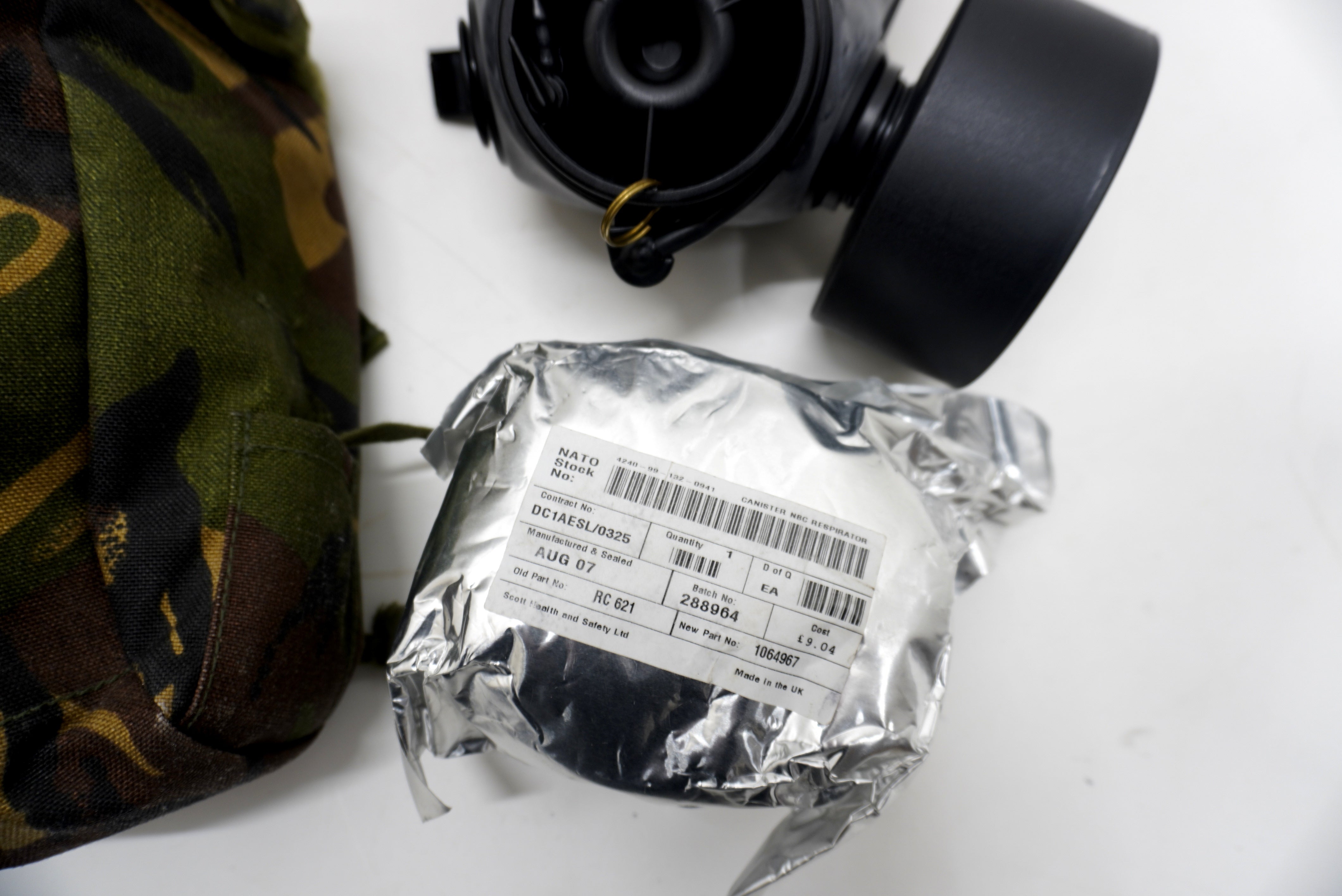 British Army S10 Gas Mask Set - NBC Respirator With Bag & Sealed Filter